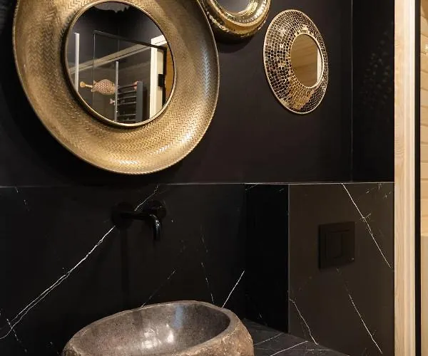 Sevilla Z Prywatna Sauna * Щирк