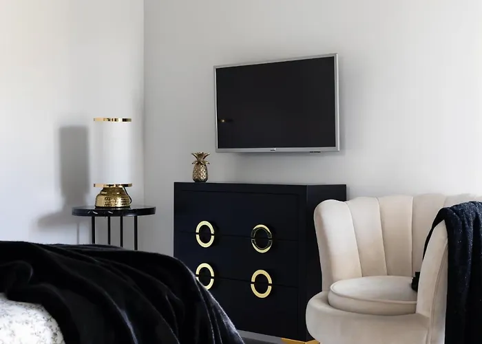 Sevilla Z Prywatna Sauna Apartment *